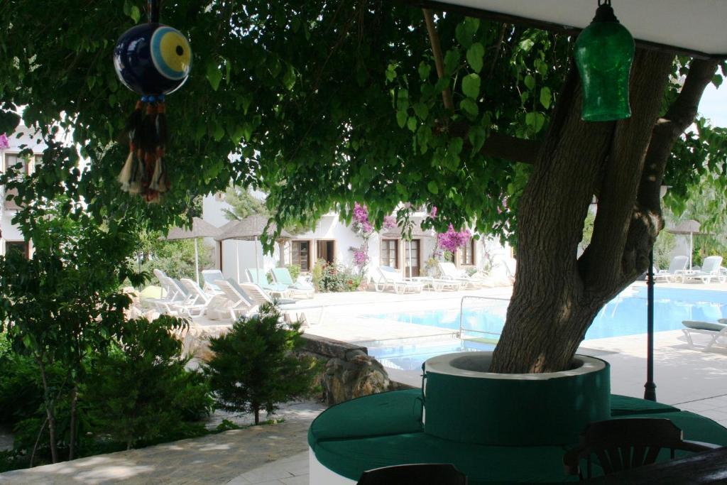 Safir Hotel Битез Екстериор снимка